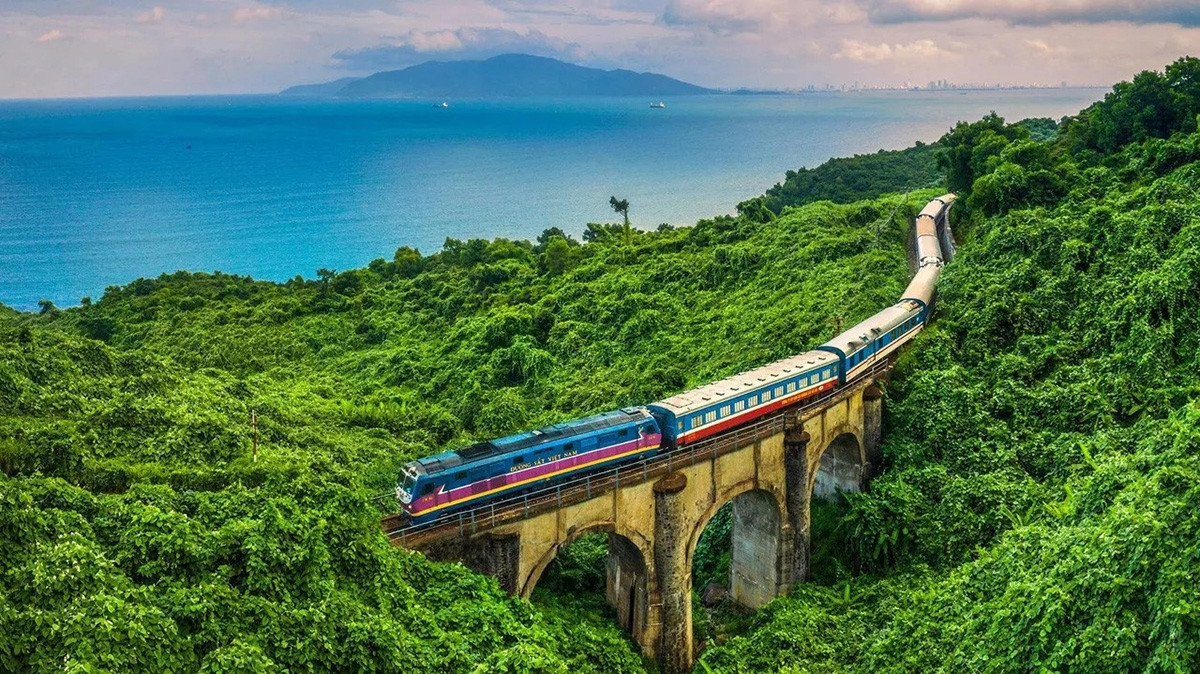 Vietnam among world's top 8 most incredible train journeys